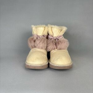Women’s 9 Ugg Boots Gita Powder Cream Purple Pompoms gorgeous retired Has Wear